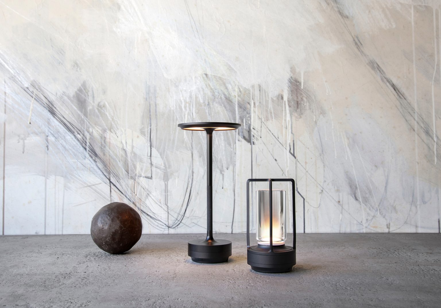 TURN+, Ambientec. Design by Nao Tamura. | TURN and TURN+ in black. The task lamp and its companion.